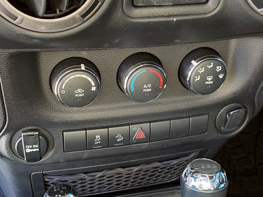 2017 Jeep Wrangler Unlimited Sport LIFT WHEELS AND TIRES GREAT CONDITION