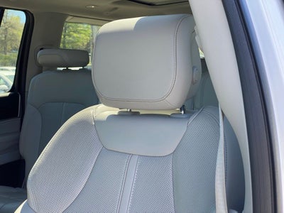 2024 Jeep Wagoneer Base