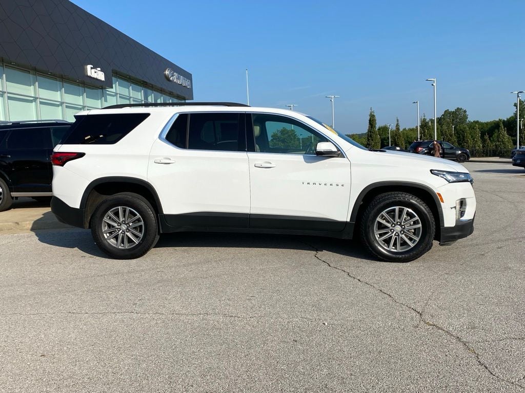 2023 Chevrolet Traverse LT Leather