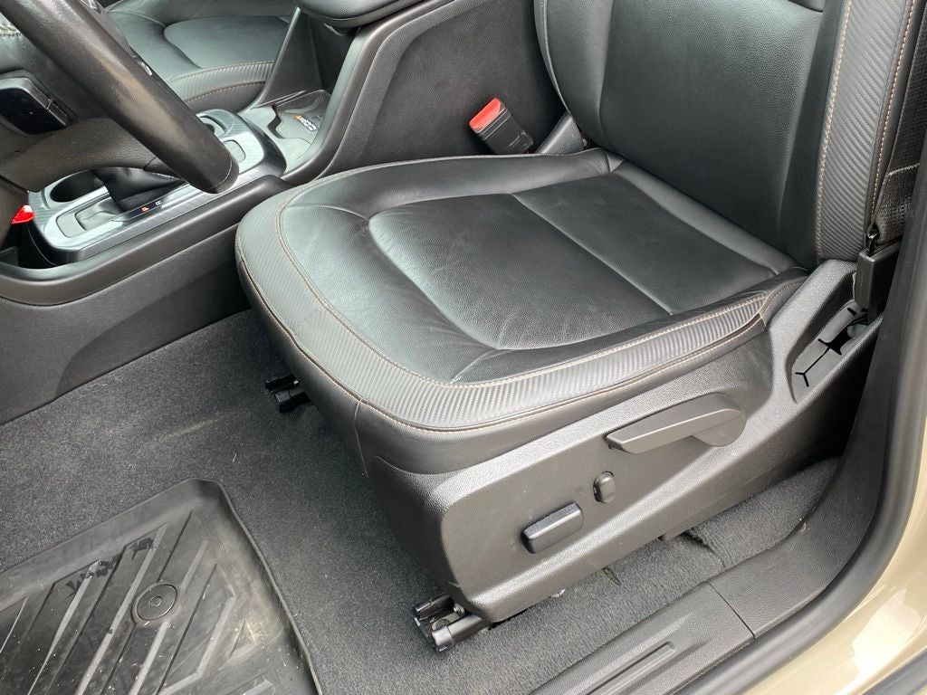2022 GMC Canyon AT4 w/Leather