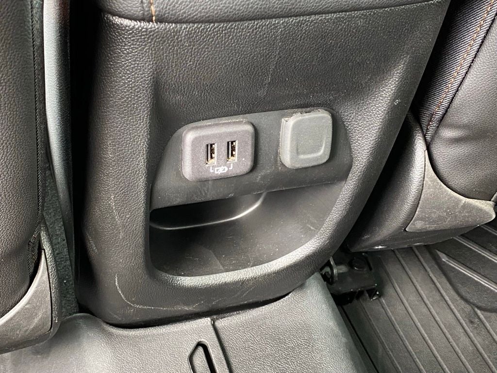 2022 GMC Canyon AT4 w/Leather