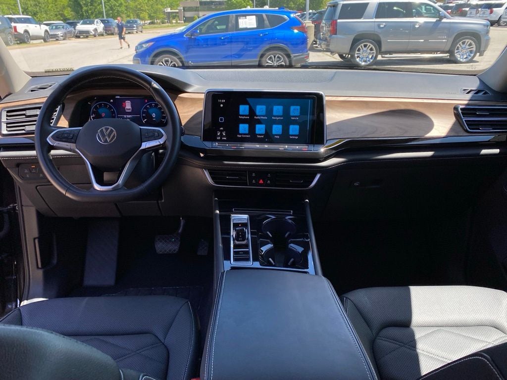 2025 Volkswagen Atlas 2.0T SE w/Technology