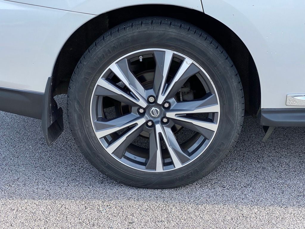 2017 Nissan Pathfinder Platinum