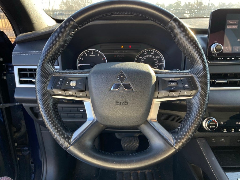 2022 Mitsubishi Outlander SE