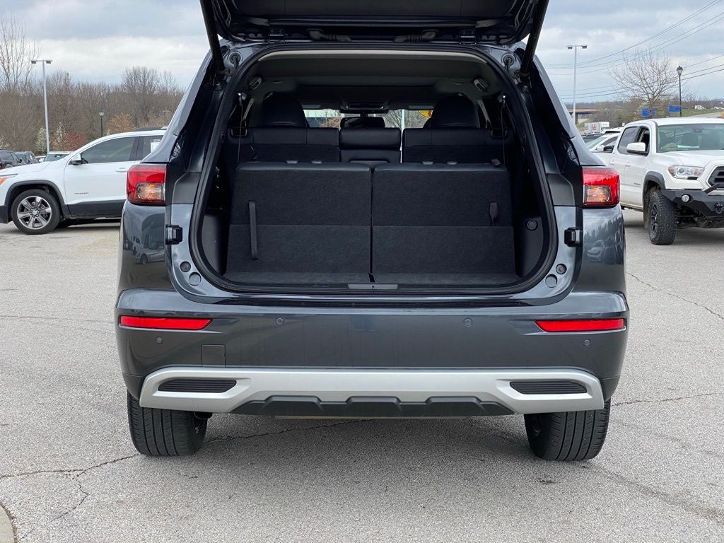 2024 Mitsubishi Outlander SE