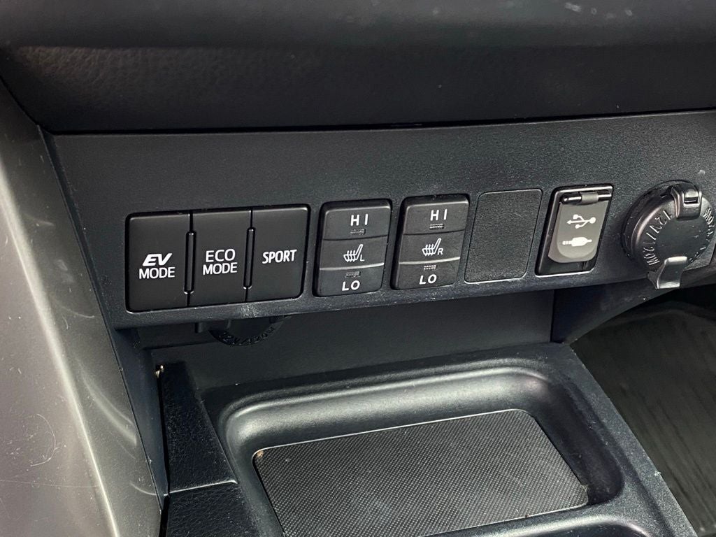 2018 Toyota RAV4 Hybrid XLE
