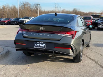2025 Hyundai Elantra SEL Sport