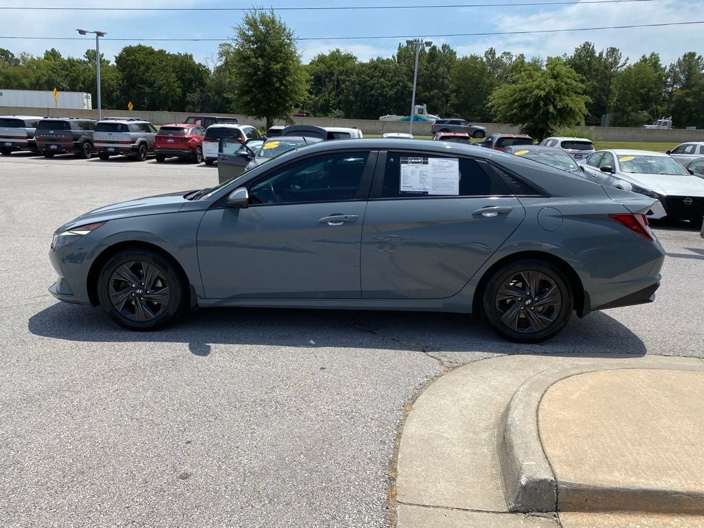 2022 Hyundai Elantra SEL