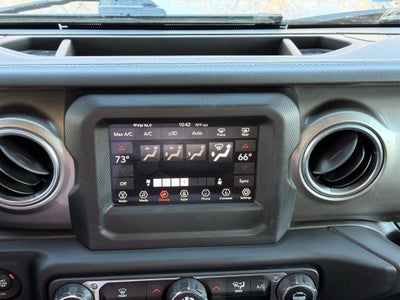 2019 Jeep Wrangler Unlimited Sahara APPLE CAR PLAY / CLEAN CARFAX/ 1 OWNER