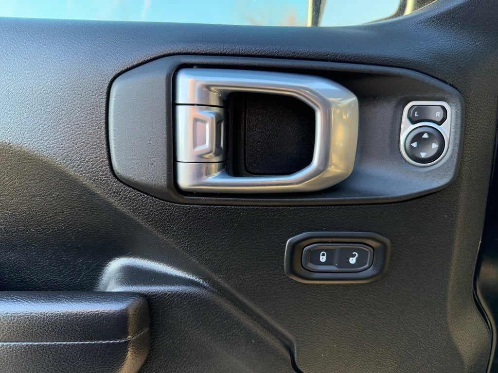 2021 Jeep Wrangler Unlimited Rubicon 4xe NAVIGATION