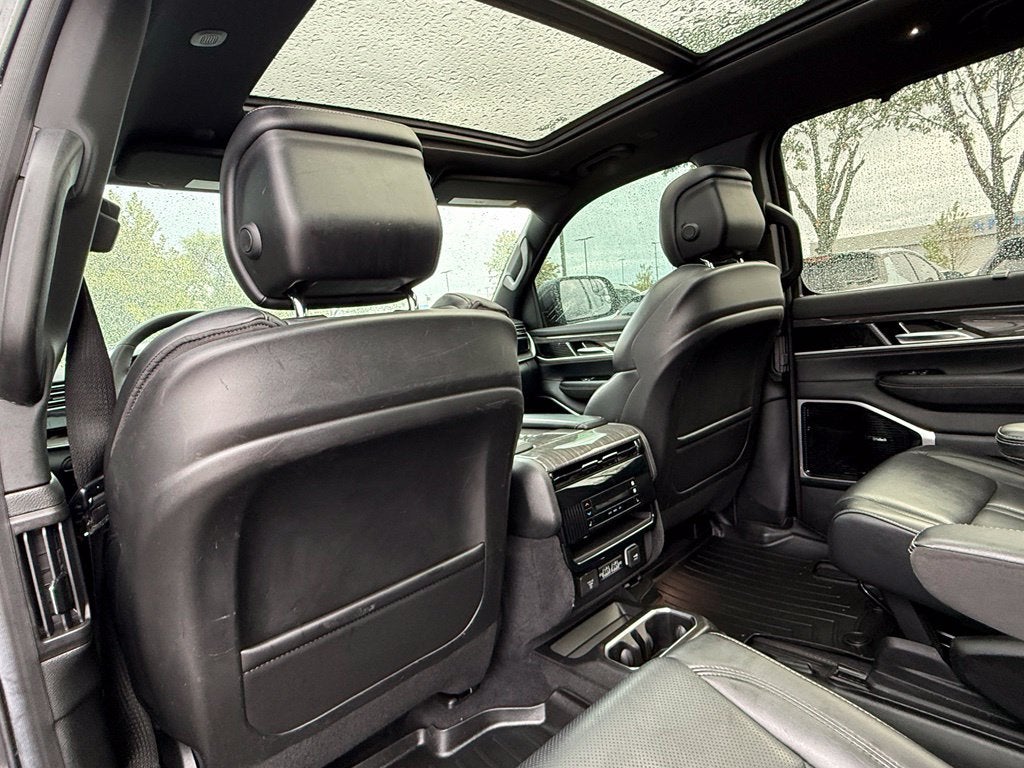 2022 Jeep Wagoneer Series III - 4WD / PANORAMIC SUNROOF / CLEAN CARFAX