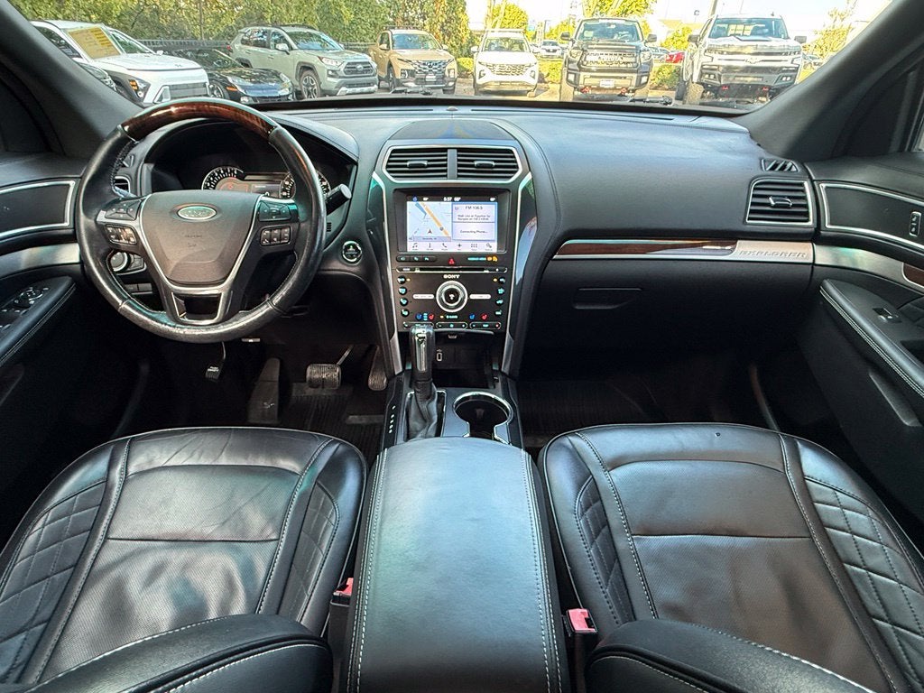 2017 Ford Explorer Platinum - 4WD