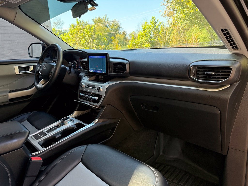 2022 Ford Explorer XLT - PANORAMIC SUNROOF / CLEAN CARFAX