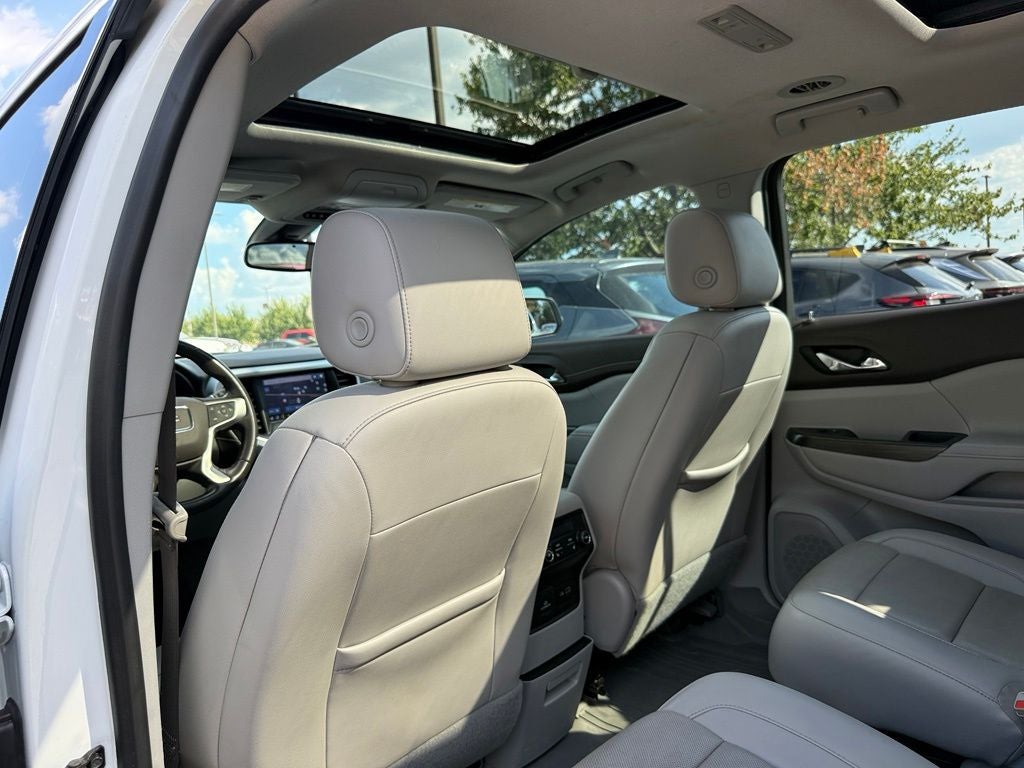 2021 GMC Acadia SLT