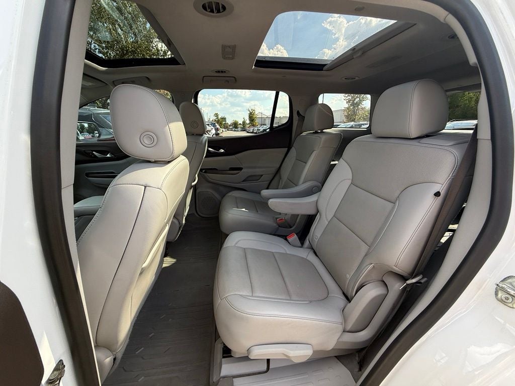 2021 GMC Acadia SLT