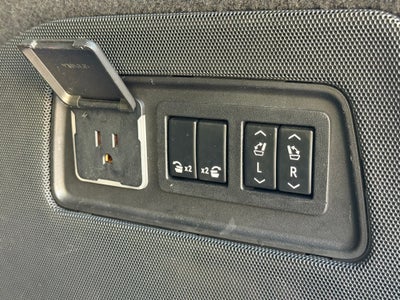 2021 Cadillac Escalade ESV Sport Platinum PANO MOONROOF / 4x4 / CLEAN CARFAX