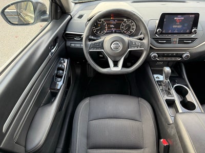 2021 Nissan Altima 2.5 SV 1 Owner / CARPLAY
