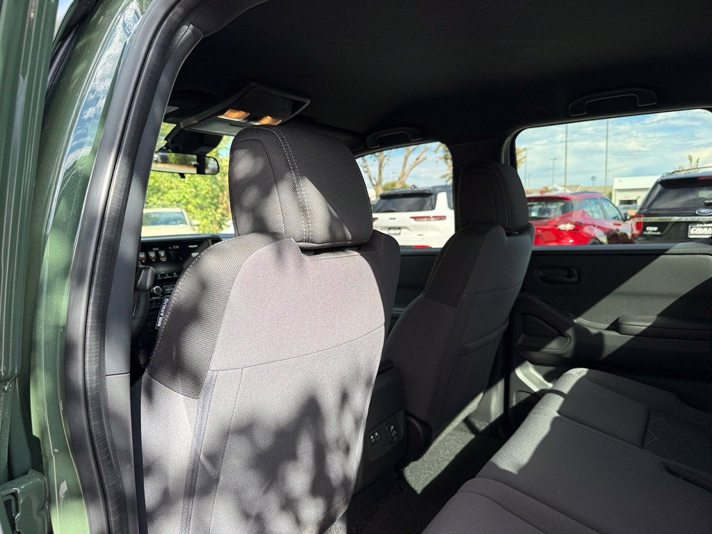 2026 Nissan Frontier SV - 4WD / CLEAN CARFAX / ONE OWNER