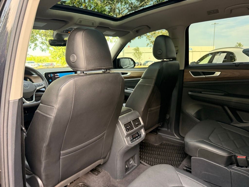 2024 Volkswagen Atlas 2.0T SE w/Technology