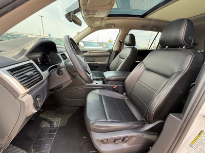 2022 Volkswagen Atlas 3.6L V6 SE w/Technology