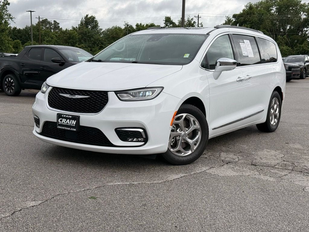 2022 Chrysler Pacifica Limited SOCCER MOM EDITION