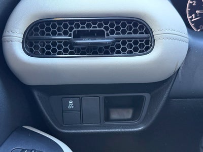 2025 Honda HR-V LX - AWD / CLEAN CARFAX / ONE OWNER