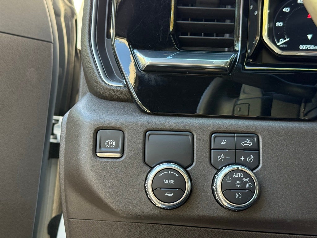 2023 GMC Sierra 1500 SLT BOSE / V8 / 1-OWNER CARFAX