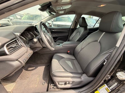 2022 Toyota Camry SE 1 OWNER / CLEAN CARFAX