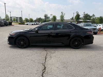 2022 Toyota Camry SE 1 OWNER / CLEAN CARFAX