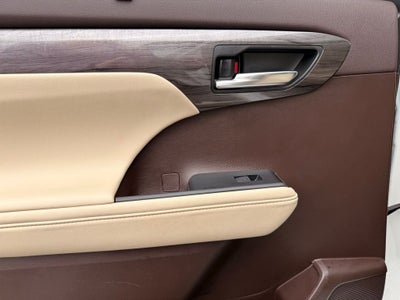 2022 Toyota Highlander Platinum