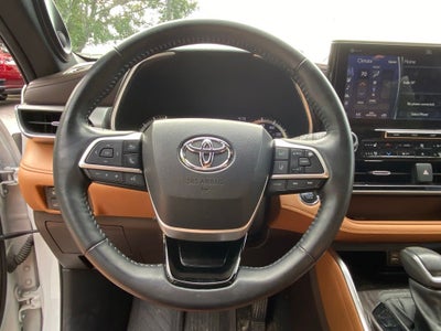2022 Toyota Highlander Platinum