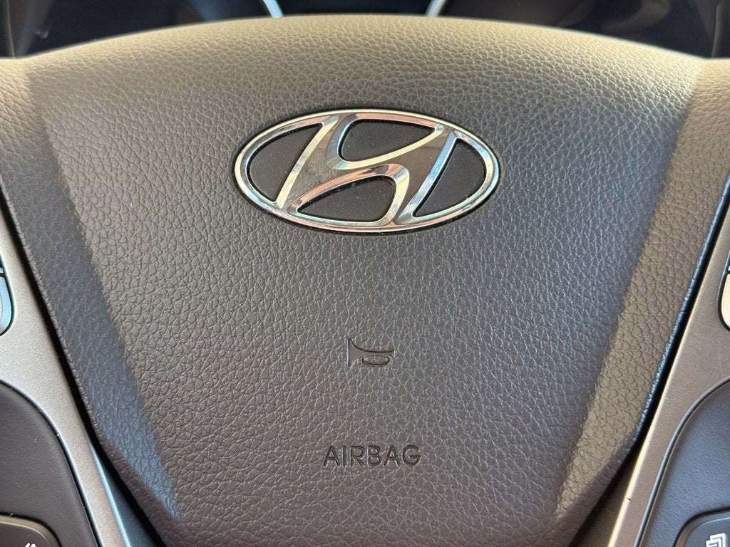 2017 Hyundai Santa Fe Sport 2.4 Base - LEATHER / CLEAN CARFAX / ONE OWNER