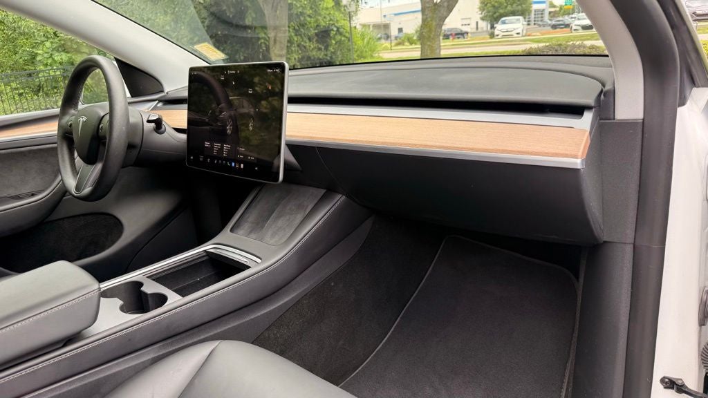 2024 Tesla Model Y Long Range CLEAN CARFAX