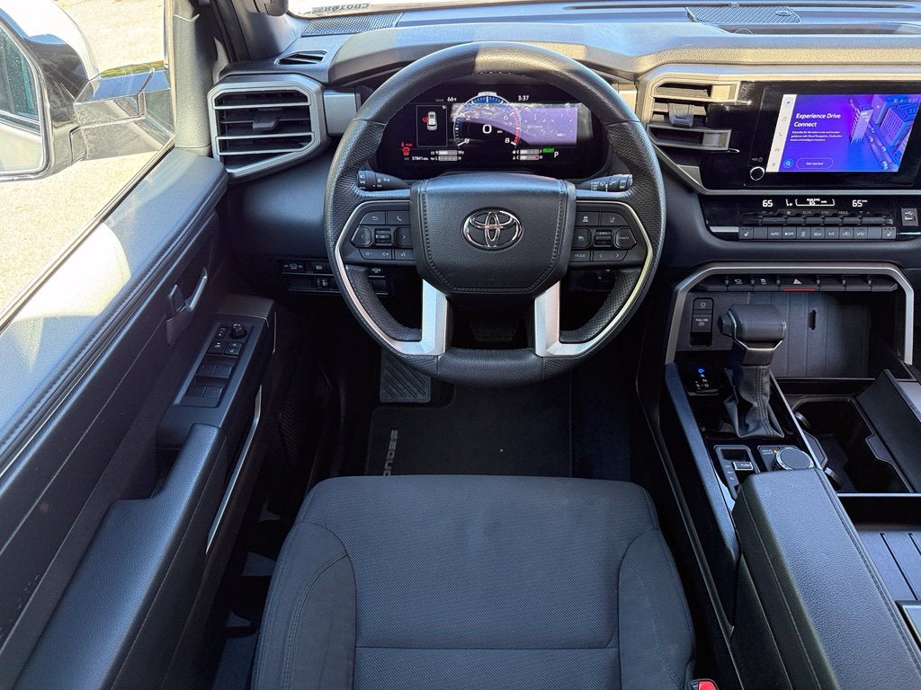 2025 Toyota Sequoia SR5 - 4WD / SUNROOF / CLEAN CARFAX