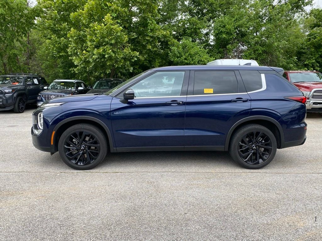 2022 Mitsubishi Outlander SE