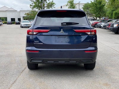 2022 Mitsubishi Outlander SE