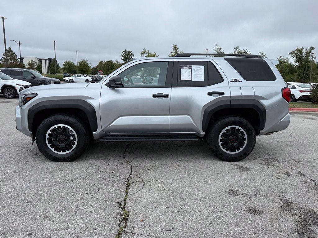 2025 Toyota 4Runner TRD Off-Road - 4WD / CLEAN CARFAX / ONE OWNER