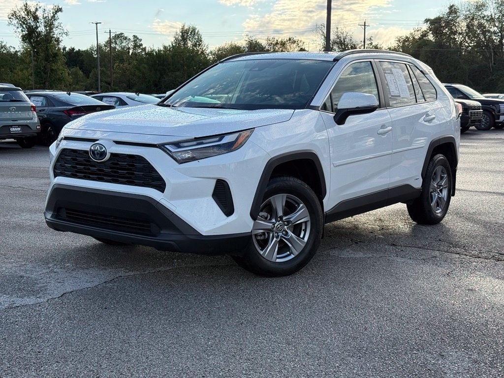 2022 Toyota RAV4 Hybrid XLE - AWD | SUNROOF | CLEAN CARFAX