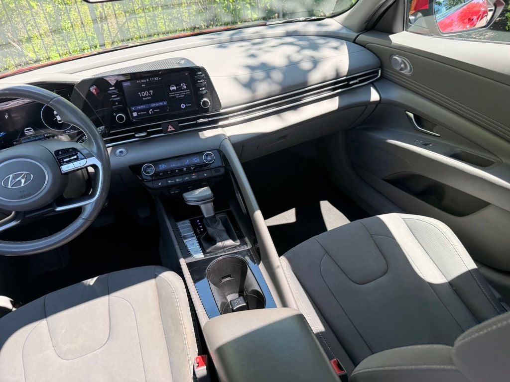 2022 Hyundai Elantra SEL