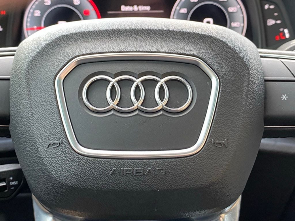 2022 Audi Q8 55 Premium Plus quattro