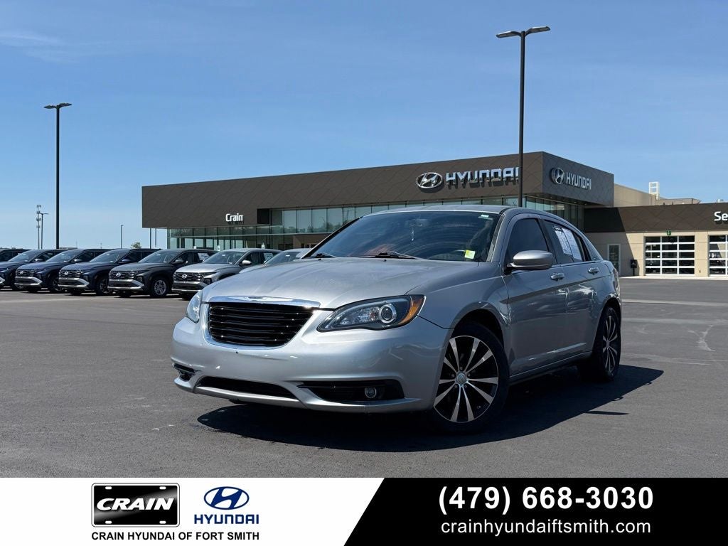 2013 Chrysler 200