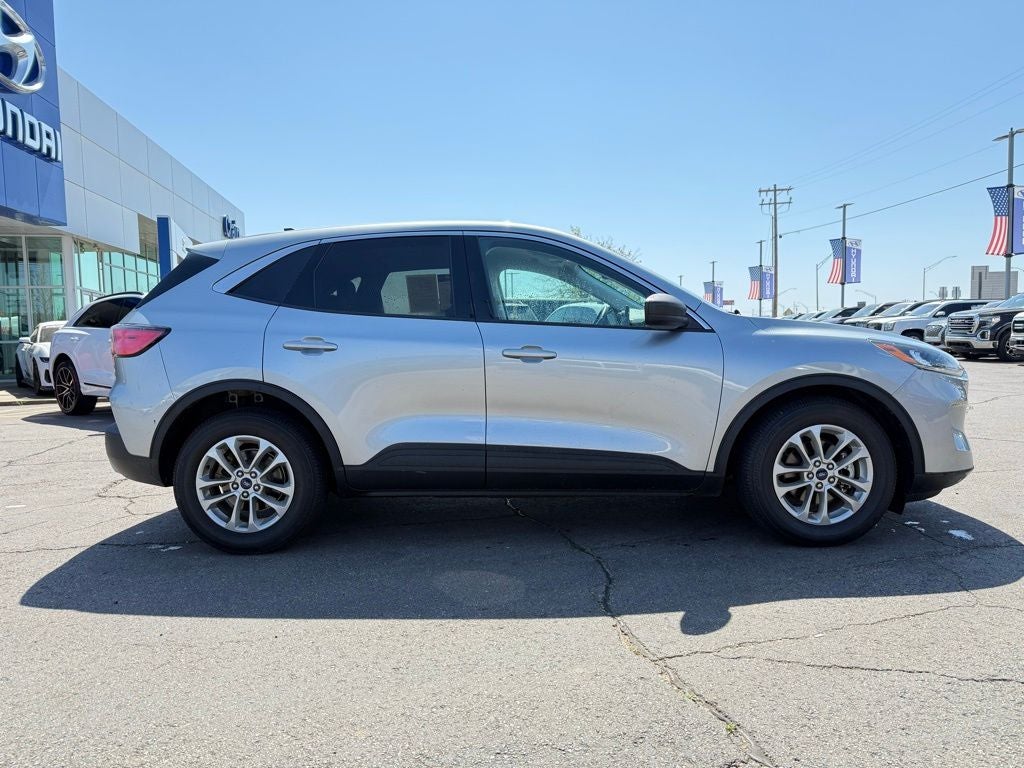 2022 Ford Escape Hybrid SE