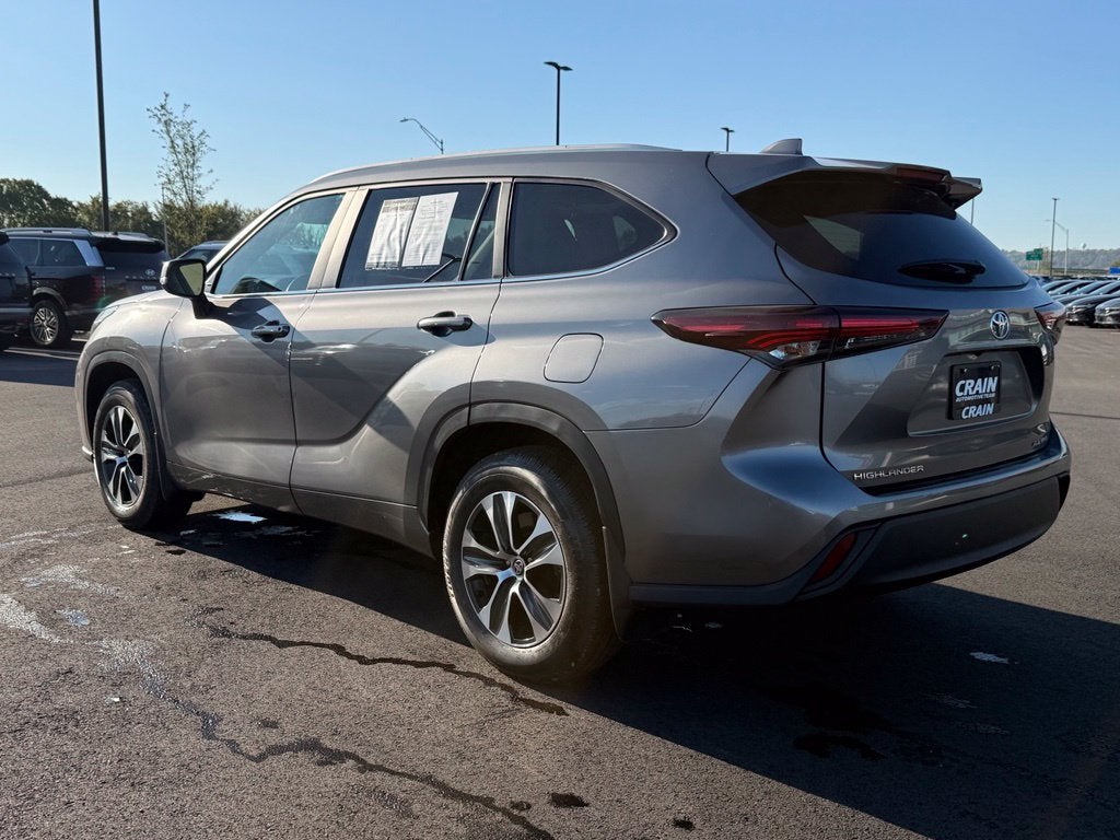 2025 Toyota Highlander XLE
