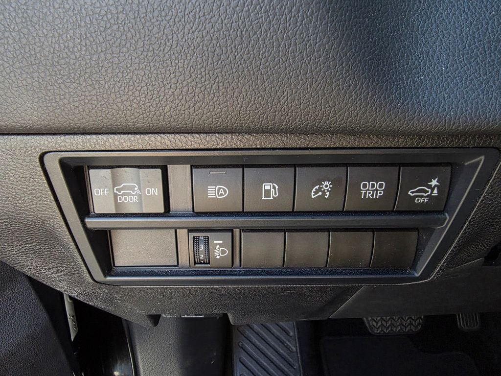 2025 Toyota Sequoia SR5