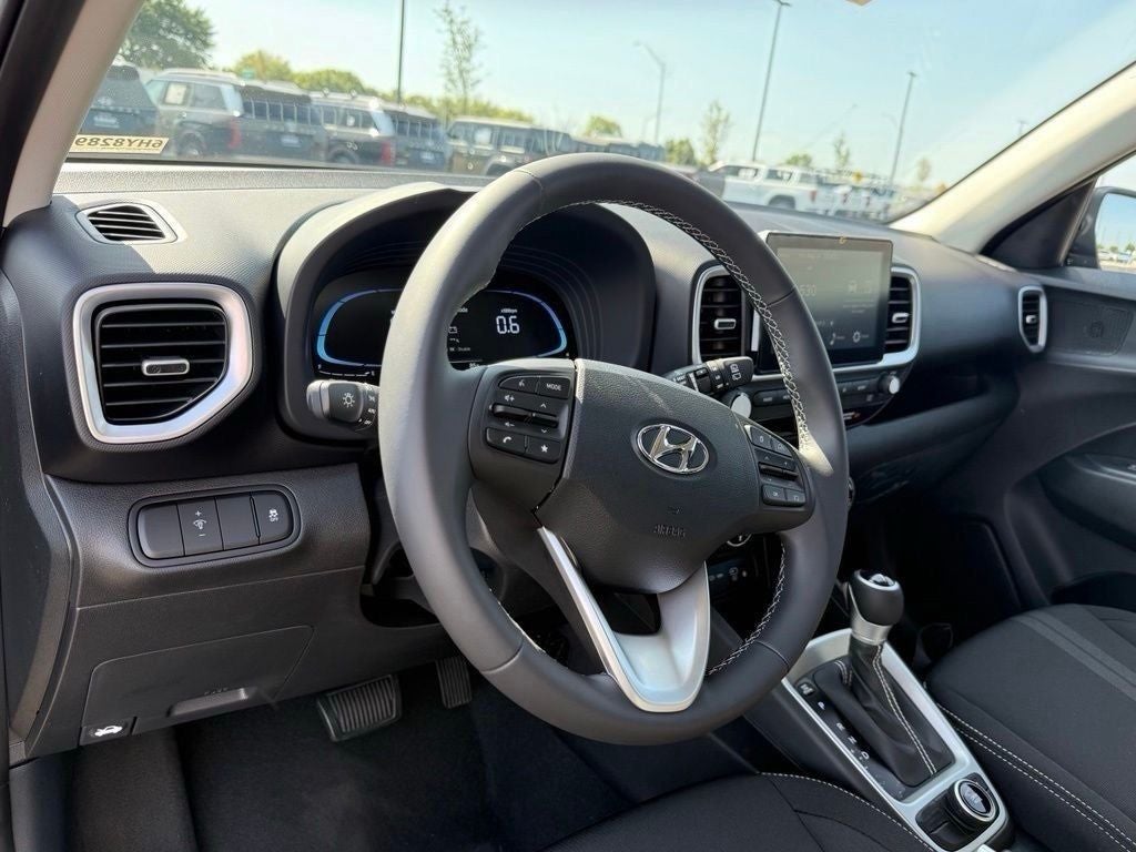 2025 Hyundai Venue SEL CPO ELIGIBLE