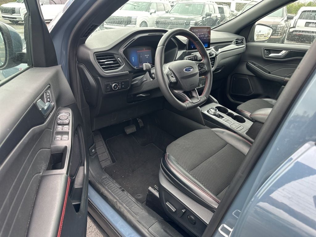 2025 Ford Escape ST-Line Select