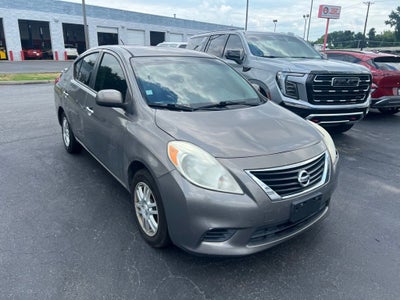 2013 Nissan Versa 1.6 SV