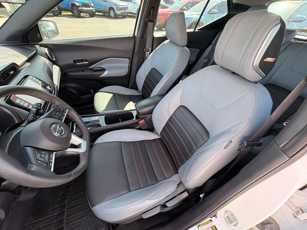 2021 Nissan Kicks SR