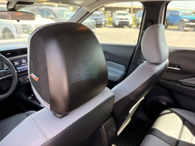 2021 Nissan Kicks SR