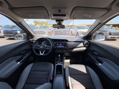 2021 Nissan Kicks SR